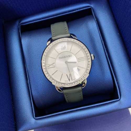 配盒 Swarovski施华洛世奇女表水晶石英手表表径：36Mm 施华洛世奇手表系列 ，全部都是出口订单！京东天猫供货渠道！保真。以活力十足和引人注目的风格为特