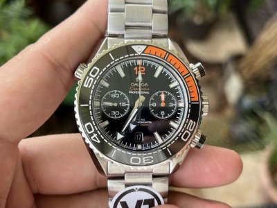 Vr隆重推出 海洋宇宙600米至臻天文台计时腕表，市场独家做到与原版一致的微调表带系统！采用原版进口陶瓷镶铂金烧制琅彩填油工艺制作，橙色圈口更饱满更平更逼真，银