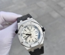 Ap爱彼 皇家橡树离岸系列 15710St 自动机械 42Mm 精钢材质 白色盘面 四分之一黑 单表 现货好价