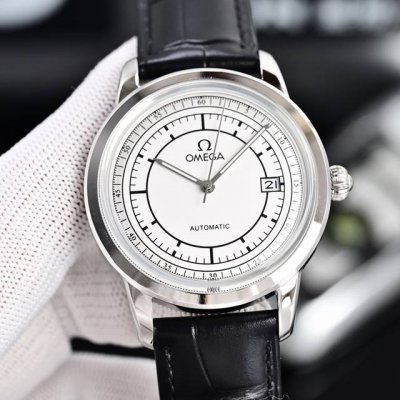 火热新款式 欧米茄-新款锅盖，采用3D蓝光立体版玻璃，搭配9015进口机芯 零返修 ，意大利柔软舒适超薄牛皮，直径40Mm， 超强防水 ，高端品质 质量优越请认