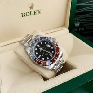 支持香港直邮、顶级版本 劳力士格林尼治，百事可乐圈。红蓝全黑圈口 三珠五珠在造巅峰，世界范围 劳力士就是最受欢迎的 这点不可否认 直接介绍吧 圈口拼接的陶瓷圈难