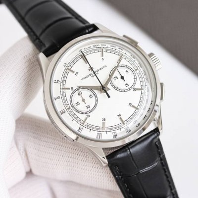 江诗丹顿新一代“传袭”系列4719 G-9504 型号隆重登场！ 新款式 江诗 丹顿“传袭”计时腕表，是世界最著名钟表品牌之一。 1机芯：搭配原装进口7750自