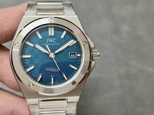 V7厂 七星推荐之 Ingenieur工程师腕表 在 年 Watches & Wonders Geneva 推出新一代 Ingenieur 工程师腕表，由杰罗尊
