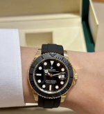 劳力士“白金游艇”226659低调奢华必入款劳力士游艇我最喜欢白金款，相比于玫瑰金黄金款，它更为低调，我相信很多因工作环境使然都会选择一些低调的表款，而作“一劳