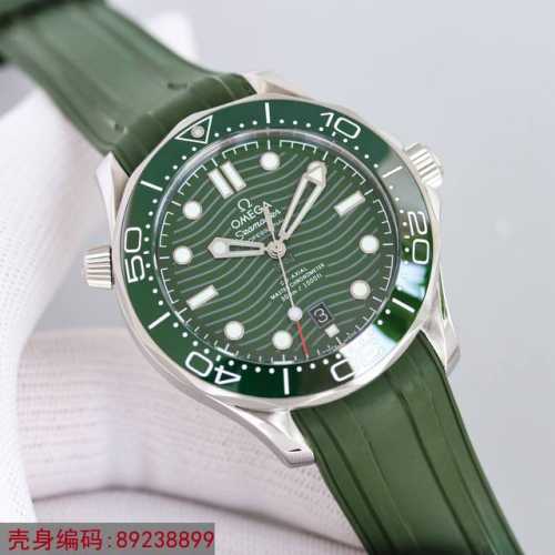 白壳 金820钢带加20 强烈推荐S厂海马系列300米潜水腕表全网独家品质。 机芯 搭载以全新日本原装进口西铁城全自动机械机芯，真正做到零0返修，走时准，实用强