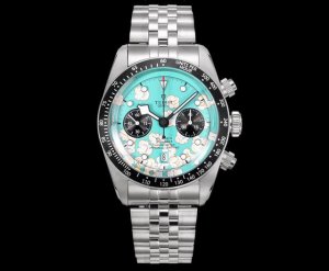T新品 帝舵 Tudor Black Bay Chrono系列是一款融合潜水表传统与赛车计时功能的混合型腕表，以其复古美学与现代技术著称。以下是该系列的主要特点