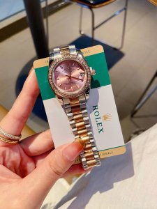 最新首发 劳力士 日志 系列经典女款31钢带-原装压扣 小红书火爆推荐 设计显出独特高贵优雅女神气质！316精钢搭配施华洛世奇水晶钻石，纯手工镶嵌而成，女性气质