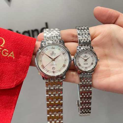 金320钻＋30 台湾厂 搭配红色包装礼品袋欧米茄蝶飞石英系列腕表 腕表女装尺寸27.4Mm 男装39Mm 进口瑞士石英机芯 316精钢表壳 防刮花玻璃 别具匠