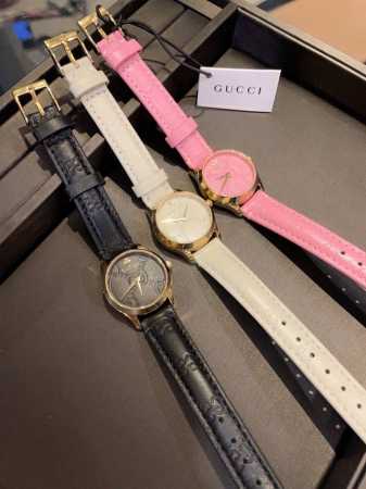 迷你小号28Mm 原厂开模最新款gucci古驰g-Timeless系列，毫米石英女表，传统的中国红喜庆款、以全息图效果打造三维立体感，让人一见倾心、目光难移。表 - 点击图像关闭
