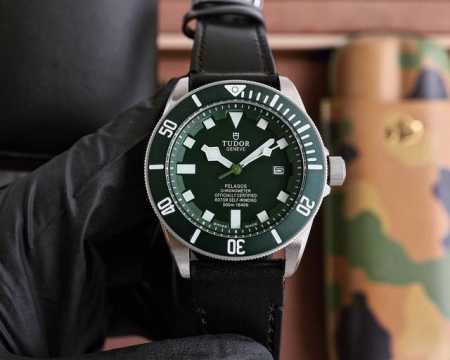 帝陀 Tudor 复古系列 全自动机械 尺寸 42Mm 三维镀膜玻璃 精钢表带 复古帝陀 全新演绎 - 点击图像关闭