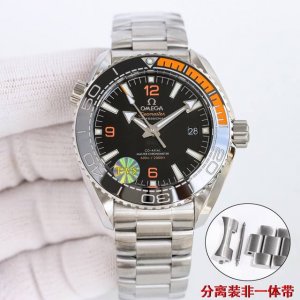 Ob2 海马系列 600米潜水表 全新设计自动机械男表 Cal.8900机芯 双T黑摆轮 43Mm 钢带沉稳大气，分离表带 胶带时尚轻盈 图片拍摄为顶级！