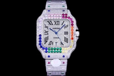 全新卡地亚山度士满天星震撼来袭！整表夏天的炎热气势，多姿多彩采 五彩缤纷 采用多种钻石颜色镶嵌 所有字面所有钻石颜色都可以随意搭配互换 最特出的就是彩虹钻石 难