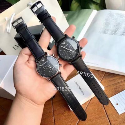 原单 Armani 阿玛尼经典休闲商务款，316钢表带，型号Ar0389。黑色表盘，三眼设计，带日期，表盘直径43Mm 矿物质玻璃镜面，清晰高透，设计超级精致，