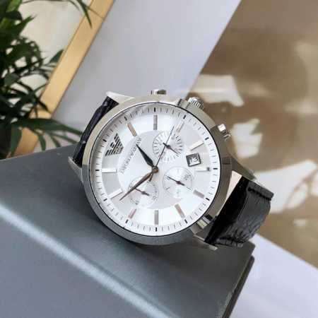 310支持香港、美国直邮 特价全国联保！！正品！正品！Armani 阿玛尼经典休闲商务款，男士皮带手表，白色表盘，三眼设计，小牛皮表带石英表，表盘直径43Mm - 点击图像关闭