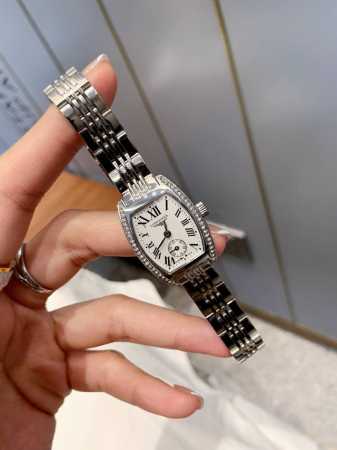 白壳￥P 金壳￥P 浪琴典藏系列、实心钢带～～ 经典酒桶形、两针半设计、螺丝底盖、表盘尺寸30.6Mm～～ - 点击图像关闭