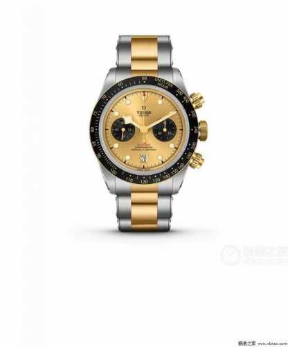 白： . 金黑: . Tudor帝舵 碧湾计时型 Black Bay Chrono 精钢款腕表！ 细致刻画表盘完美对称，纹路清晰、提升质感与美感！采用磨砂及磨光