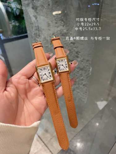 白壳 金 Factory 卡地亚 Cartier 坦克系列则推出tank Must腕表，表盘由经典罗马刻度显示 搭配must 系列方尖蓝宝石把头，表壳大小为中号