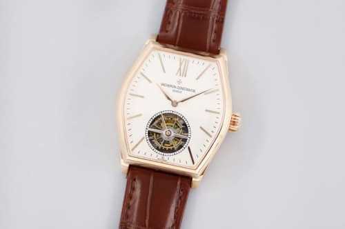 Vacheron Constantin 江诗丹顿 为庆祝酒桶形腕表诞生一百周年而推出新款Malte 马耳他系列腕表，依旧保留了复杂功能腕表最具标志性的元素：陀飞