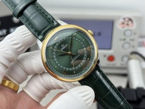 白 金 欧米茄.碟飞系列434.23.42.22.02 1、高雅的设计风格，深受表友们喜爱。42毫米的表径，大小适中，表壳采用精钢材质，经过精细的打磨和抛光处理