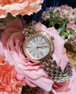 Oh My 这是什么神仙腕表 今年伯爵新出的鎏金悦影系列腕表就像开了挂一样， 再现了60年代珠宝腕表的独特表盘造型， 历久弥精 放在现代依然是众多腕表中最耀眼的