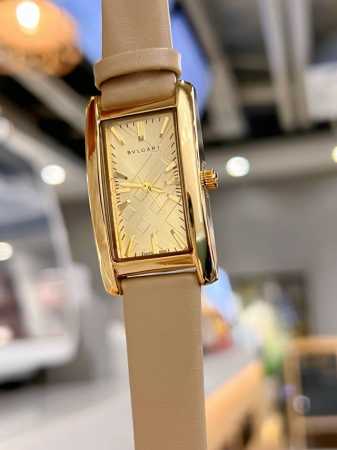 宝格丽 Bvlgari独家实拍 新款来袭，独特风格，英伦风范，进口石英机芯，规格：24*42Mm，时尚百搭，上手美美哒～～ - 点击图像关闭