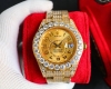 元顶级复刻 劳力士Rolex 奢华极致满天星版本腕表904精钢打造，密镶顶级施华洛世奇美钻，奢华品质的诠释，璀璨夺目，魅力绽放。表壳表链全镶满美钻，金光闪闪，机