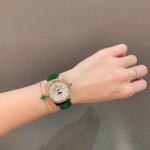 Omega欧米茄 优雅女士腕表 寻找发现光的人日夜星辰六针多功石英女表，材料:精钢材质尺寸:表盘直径35Mm厚13Mm 皮带:进口小牛皮表带扣子:折叠蝴蝶扣玻璃