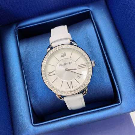 配盒 Swarovski施华洛世奇女表水晶石英手表表径：36Mm 施华洛世奇手表系列 ，全部都是出口订单！京东天猫供货渠道！保真。以活力十足和引人注目的风格为特 - 点击图像关闭