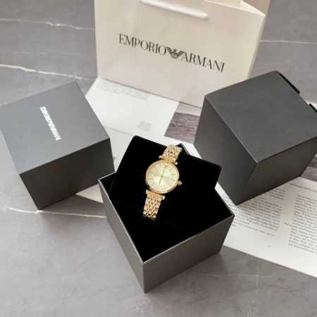 Armani 阿玛尼满天星女士手表型号Ar11608、金色表盘直径32Mm 316精钢表带。阿玛尼满天星的钻采用进口施华洛世奇水晶钻，普钻的直径Pp0 P P1 - 点击图像关闭