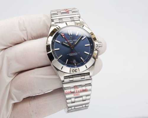 百年灵breitling，机械计时系列a32398101M1A1！ Chronomat Automatic Gmt 40 重磅来袭！ 1这款双时区腕表盘面简洁凌