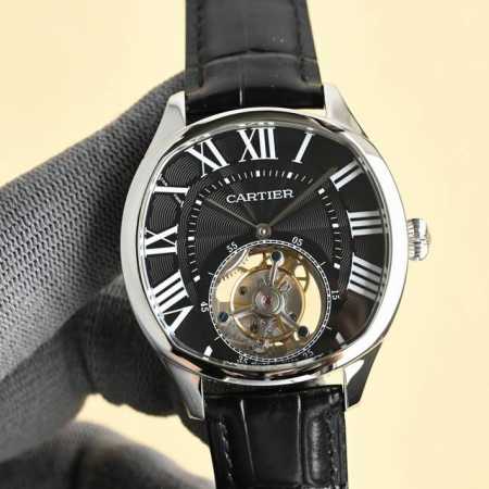 统一 卡地亚Rotonde De Cartier Tourbillon Cadran Love陀飞轮腕表表壳精炼，为充满想象力的设计师提供了承载机械部件的理想舞 - 点击图像关闭