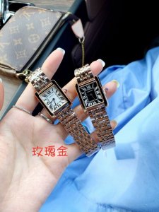 卡地亚坦克系列～ 实心钢带、蝴蝶扣、螺丝底盖、小号31*25～