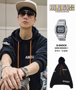 发货实拍，终于出货！小金砖，金色Gmw-B5000D-1Jfb5000 35周年方块钢带表 采用了极为用心的抛光和打磨，显得质感非常高级。经典的G-Shock壳