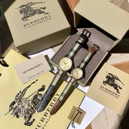 个。源自英国经典奢侈品牌，Burberry巴宝莉石英对表，Bu10001Bu10104，经典复古立体暗花表盘，简约设计，手感浑圆，搭配经典纹格表带，堪称时尚典范 - 点击图像关闭