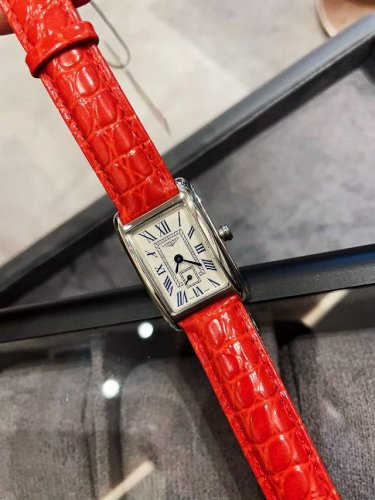 皮纹戴卓 小姐姐们赶紧入手 -戴卓维纳系列 精致两针半女士腕表 316精钢表带 直径33*22Mm厚7M