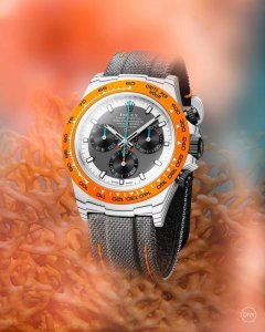 Tw厂Rolex宇宙计时迪通拿系列之碳纤维定制版，腕表不仅佩戴轻便，外表坚硬。且每一只腕表都拥有独一无二的碳纤花纹材质。 表壳 腕表尺寸40X12.4吻合原装。