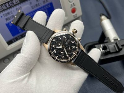 Iws Factory 2025年度重磅新作：万国Iwc飞行员系列高性能款独家首发 核心亮点速览：以原版为基准开模的市场最新版本，从材质、工艺到机芯细节全维度复