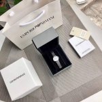 阿玛尼原单 简约气质 天然贝母小表盘 品牌：Emrio Armani／阿玛尼 型号：Ar1763 机芯种类：石英表 手表种类：女表 表盘形状：圆形 表扣：双按蝴