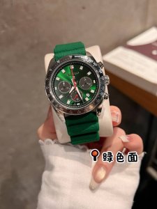 精工-Seiko 人工合成玻璃搭载原装六针扫描石英机芯。直径 40.6 Mm 密底 表壳材质316精钢 胶带 蝴蝶结双按扣 简约时尚 格调生活！