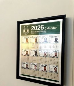 Related Nothing 2026年勇士雄鹿雷霆步行者掘金公牛凯尔特人尼克斯Nba球队日历台历签名版 限量版画 办公居家球迷桌面摆件装饰艺术画 限500版