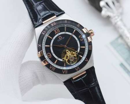 白壳 ，金壳 品牌：欧米茄-Omega 类型：男士腕表 壳套：顶级版316精钢l 表带：进口小牛皮表带 316L精钢表带 机芯：全自动机械机芯 镜面：矿物质防刮 - 点击图像关闭