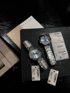 升级版表带 光圈 钻圈 匠心之作卡地亚蓝气球，精致33Mm石英腕表，传统三针设计 星空运转 时间流淌 特殊工艺镶钻，个性 完美 搭配鱼眼蓝宝玻璃运用瑞士原装瑞士