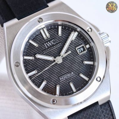 万国工程师Iwc 自动腕表全面升级 致力打造市场最高版本工程师，突破多层技术瓶颈，力求完美。表壳参数对照原装数据，解决了厚度问题，采用原装进口9015自动机械机