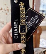 香奈儿小方糖 女生梦 香奈儿 方糖面世36年来一直是女生心中的梦想腕表。“方糖”回归，引发热潮备受追捧，很多人都不知道，黑金方糖作为香奈儿最早诞生 的表，从设计