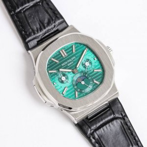 Tw出品 白壳 金壳 百达翡丽 Pp 5740 01--R68 超复杂多功能鹦鹉螺重磅登场，迄今推出的首款nautilus复杂腕表，以超复杂的工艺技术打造休闲运
