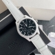新款Iwc万国飞行员系列Top Gun海军空战部队计时腕表“太浩湖”特别版。直径44.5大表径，7750自动机械机芯，白陶瓷搭配精钢按钮，以及瓷化钛金属表背，搭