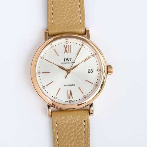 白 金 Iwc 万国 波涛菲诺系列-中装腕表37Mm 优雅的贵族气息结合无与伦比的视觉享受，神秘雅致，精湛非凡。Ot2 1腕表尺寸37Mm*9.2Mm。精致打磨