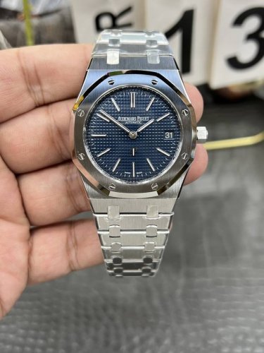 Zf爱彼 2St皇家橡树系列 39Mm两针盘蓝面 日本西铁城9015改Calibre7121全自动机械 DDD