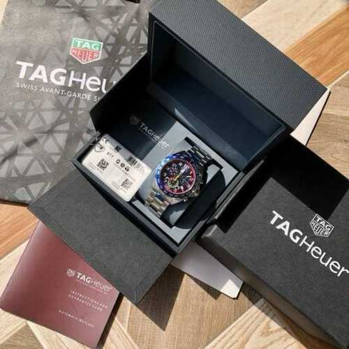 新款高颜值已上线 Tagheuer 泰格豪雅F1系列Red Bull Racing 红牛拉力赛 石英男士钢带腕表 六针计时带日历 瑞士原装石英机芯 别具一格 专