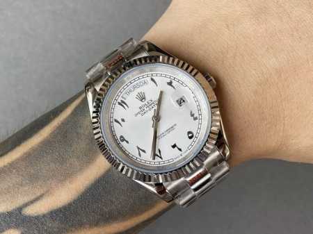 特价 品牌：Rolex劳力士热卖经典 系列：日志型耗式双历系列 机芯：顶级进口全自动机械机芯双历显示 壳套: 采用316精钢壳套 镜面: 矿物质水晶防磨防刮镜面 - 点击图像关闭
